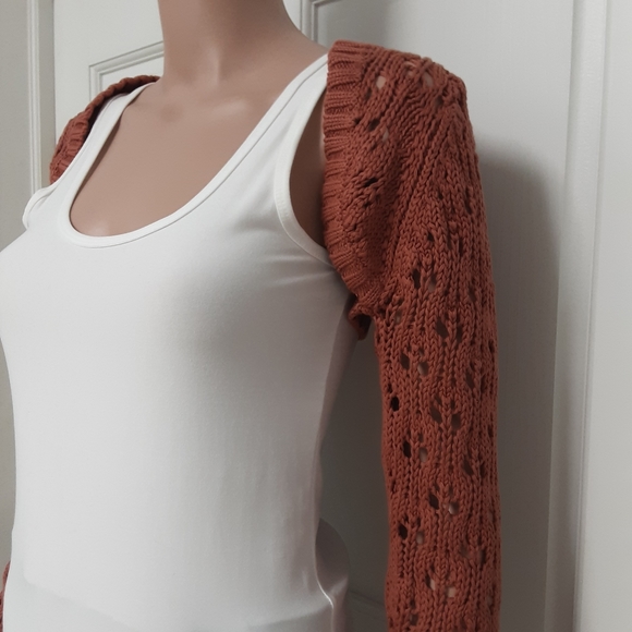 525 America Pointelle Shrug Small - Picture 9 of 16